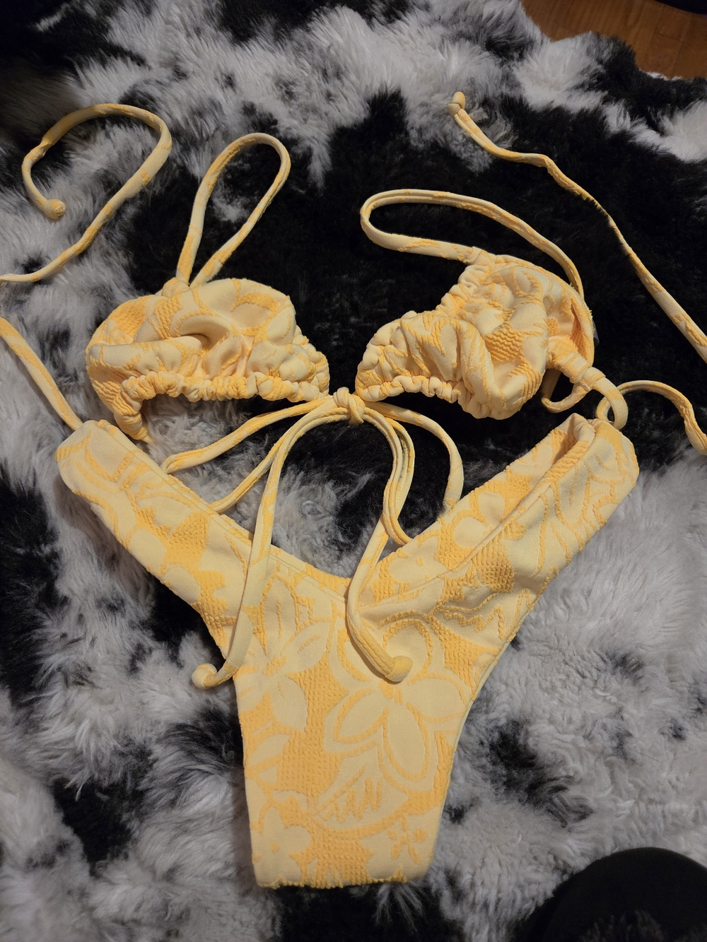Kulani Kinis Crinkle Mezcal Bikini